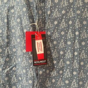 MONUMENT Button-down short sleeve casual holiday shirt!  NWT